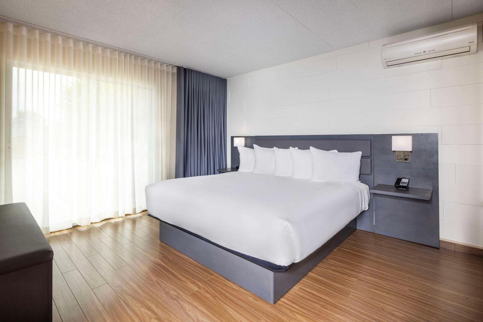 Les Suites De Laviolette Ascend Hotel Collection Trois-Rivieres Ngoại thất bức ảnh